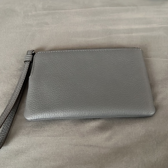 Authentic. Coach Cancer Zodiac Gray Pebbled Leather Wristlet. - Picture 2 of 4